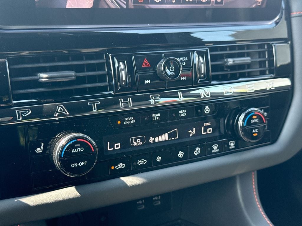 New 2026 Nissan Pathfinder Rock Creek - photo - 30