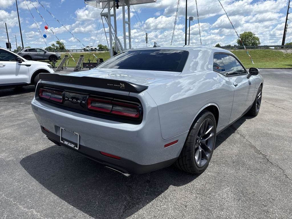 Pre-Owned 2022 Dodge Challenger R/T Scat Pack - photo - 12