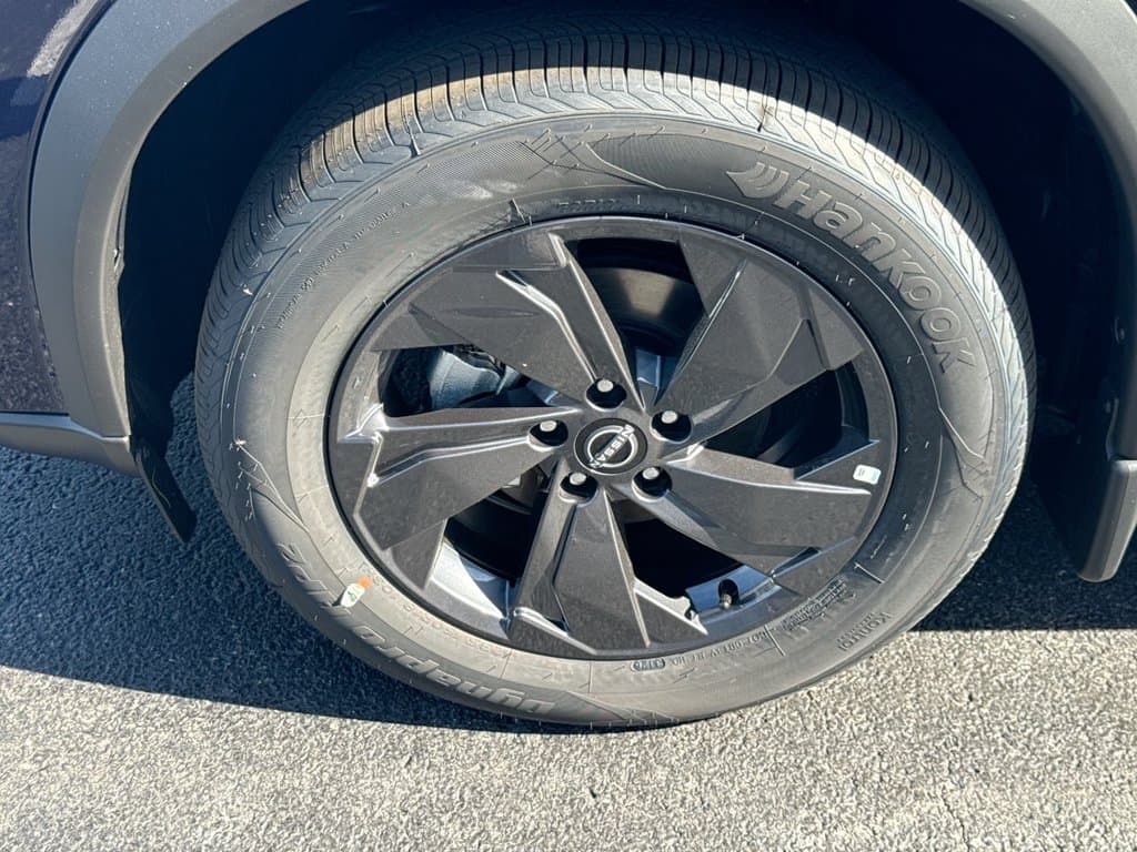 New 2026 Nissan Rogue SV - photo - 9