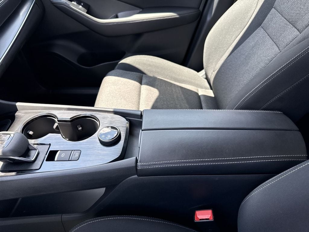 Pre-Owned 2026 Nissan Rogue SV - photo - 25