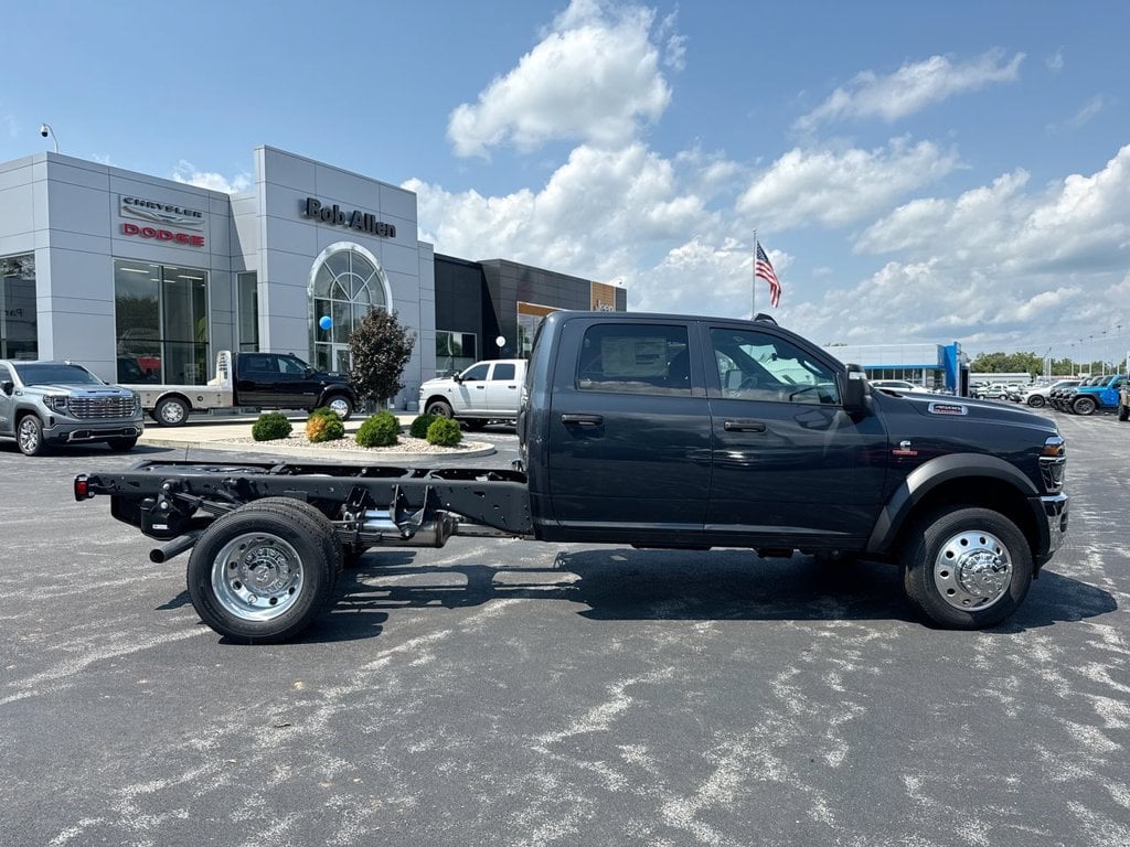 New 2026 Ram 4500HD Tradesman - photo - 13
