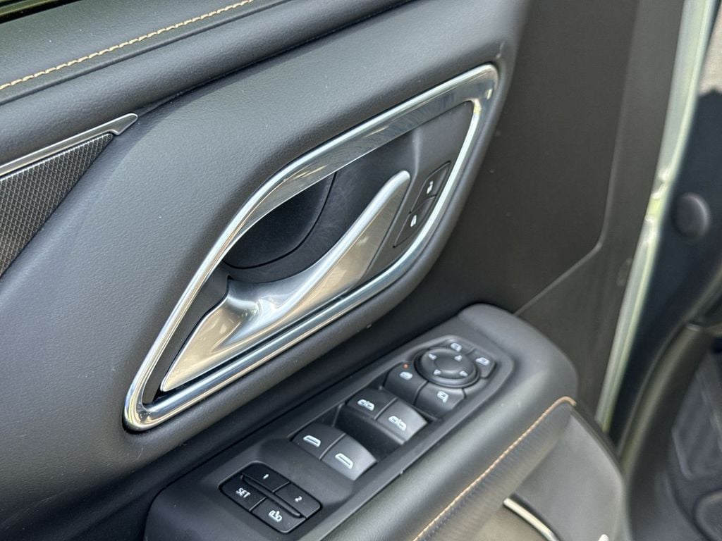 Pre-Owned 2022 GMC Yukon AT4 - photo - 21
