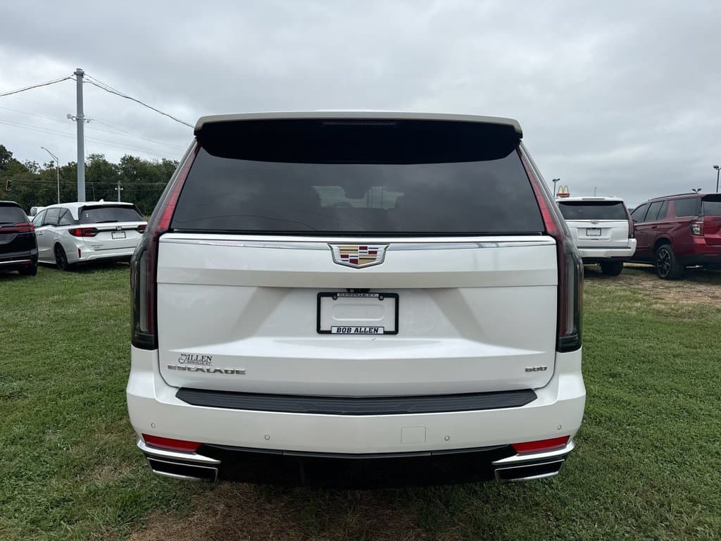 Pre-Owned 2023 Cadillac Escalade ESV Premium - photo - 18