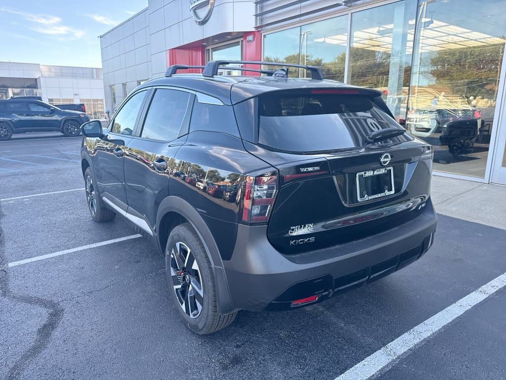 New 2027 Nissan Kicks SV - photo - 11