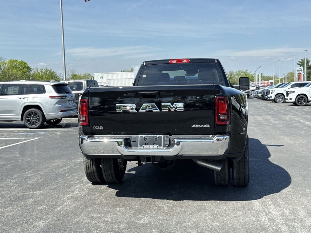New 2026 Ram 3500 Tradesman - photo - 17