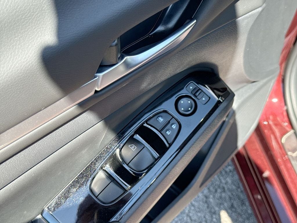 Pre-Owned 2025 Nissan Altima 2.5 SL - photo - 19