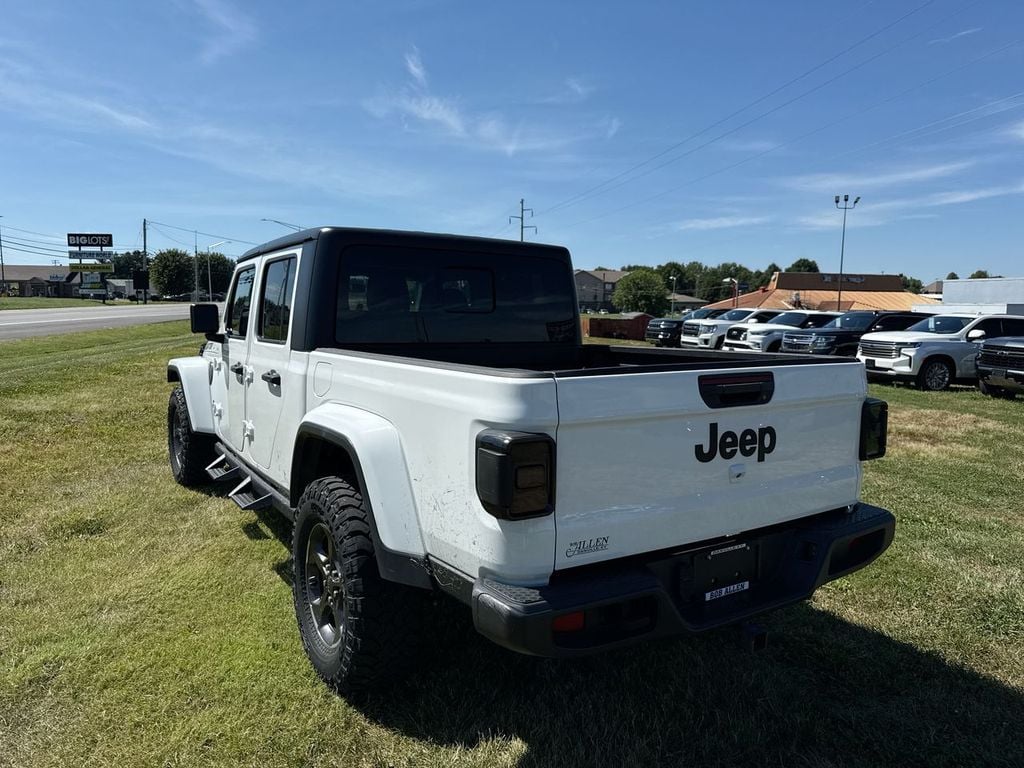 Pre-Owned 2023 Jeep Gladiator Sport S - photo - 11