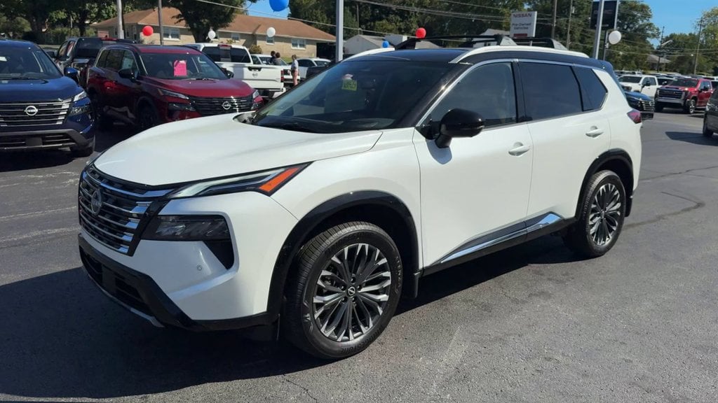 New 2026 Nissan Rogue Platinum - photo - 2