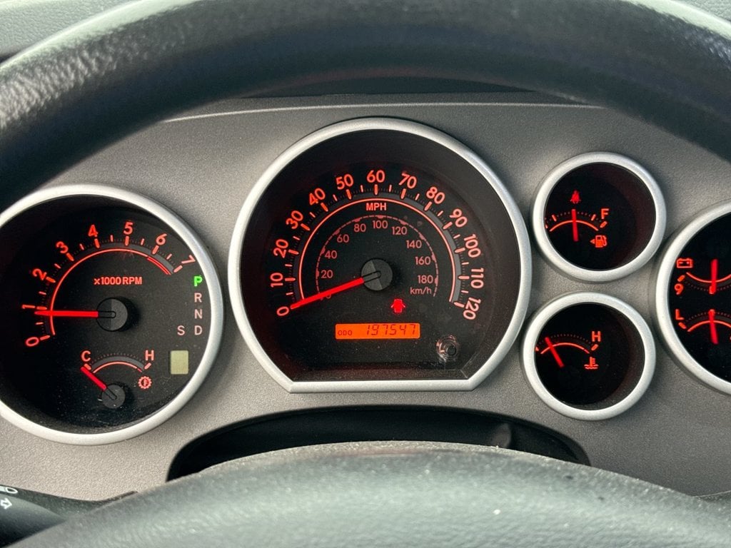 Pre-Owned 2011 Toyota Tundra Grade - photo - 15