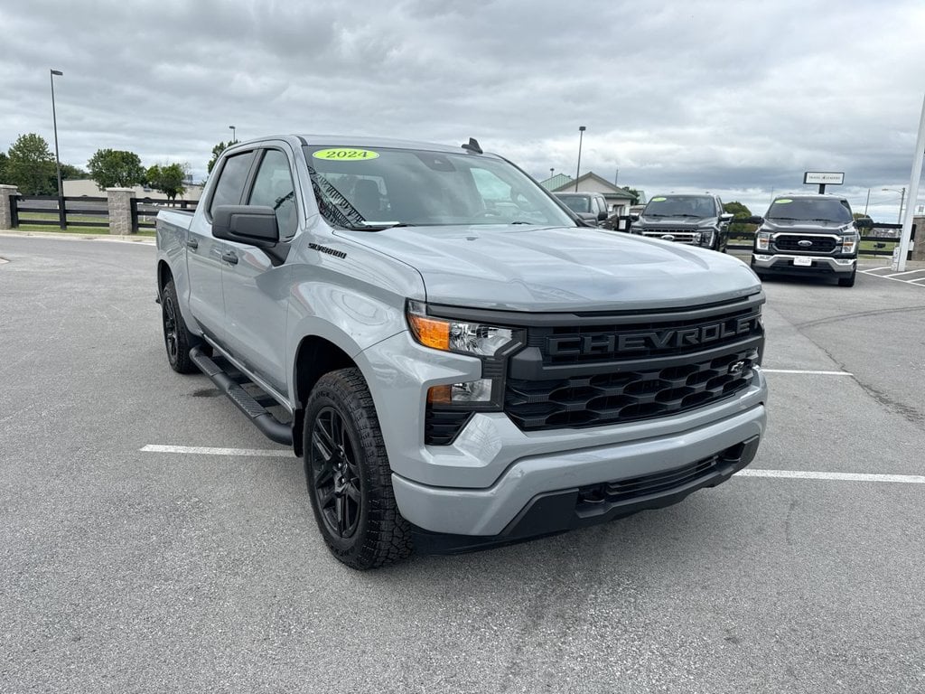Pre-Owned 2024 Chevrolet Silverado 1500 Custom - photo - 14