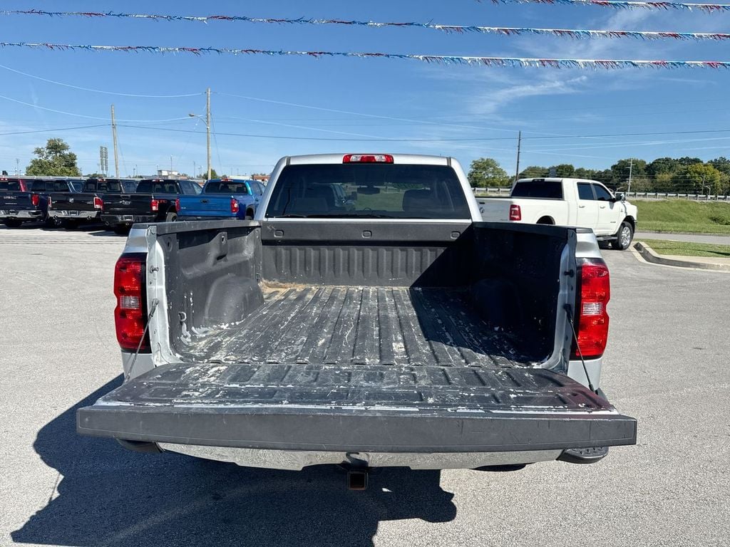 Pre-Owned 2019 Chevrolet Silverado 1500 LD LT - photo - 8