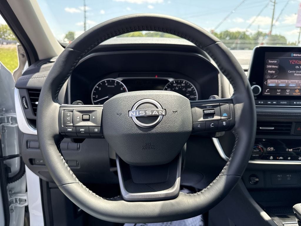 Pre-Owned 2026 Nissan Rogue SV - photo - 23