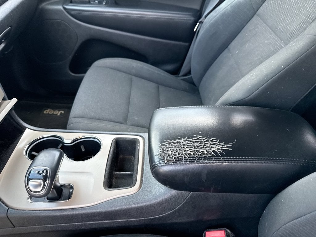 Pre-Owned 2014 Jeep Grand Cherokee Laredo - photo - 14