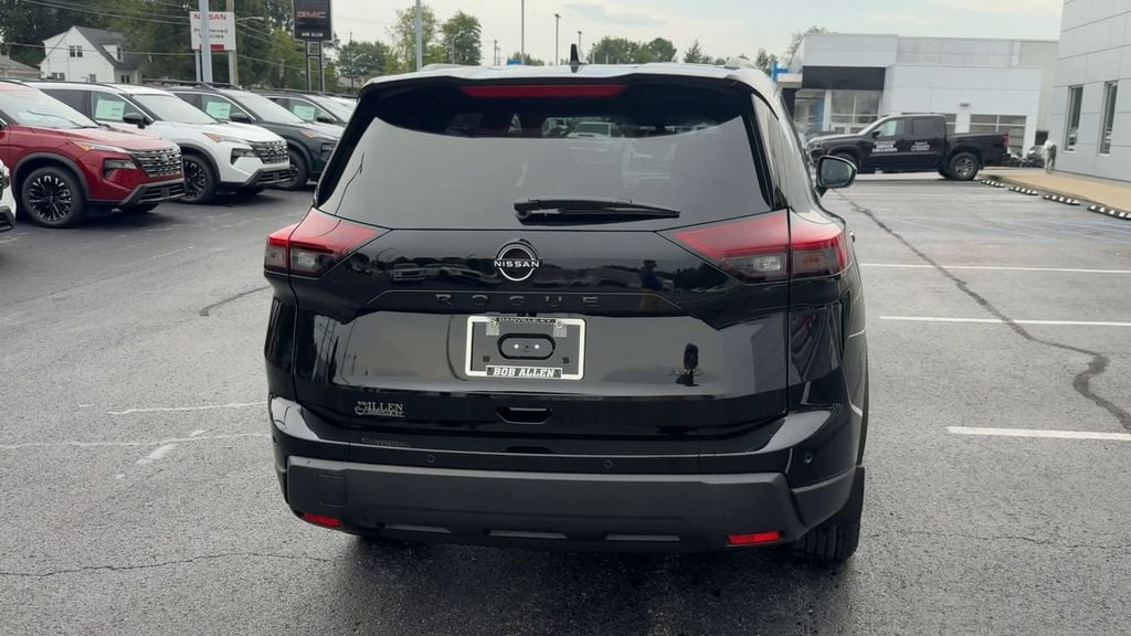 New 2026 Nissan Rogue Dark Armor - photo - 5