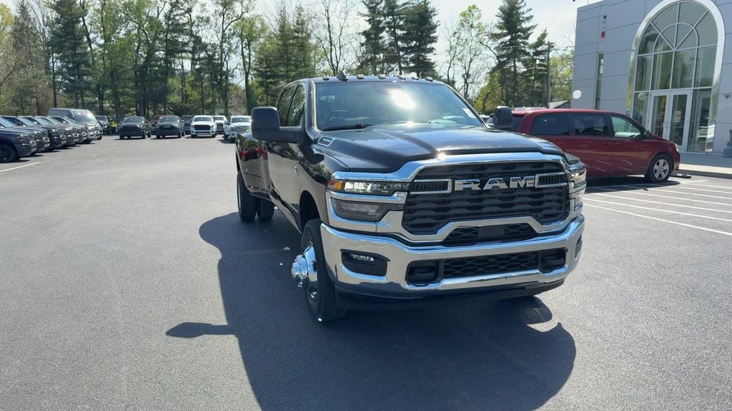 New 2026 Ram 3500 Tradesman - photo - 8