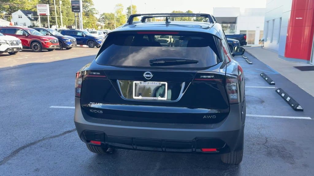 New 2027 Nissan Kicks SV - photo - 5