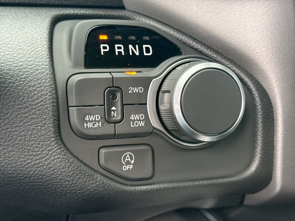 New 2026 Ram 1500 Express - photo - 25