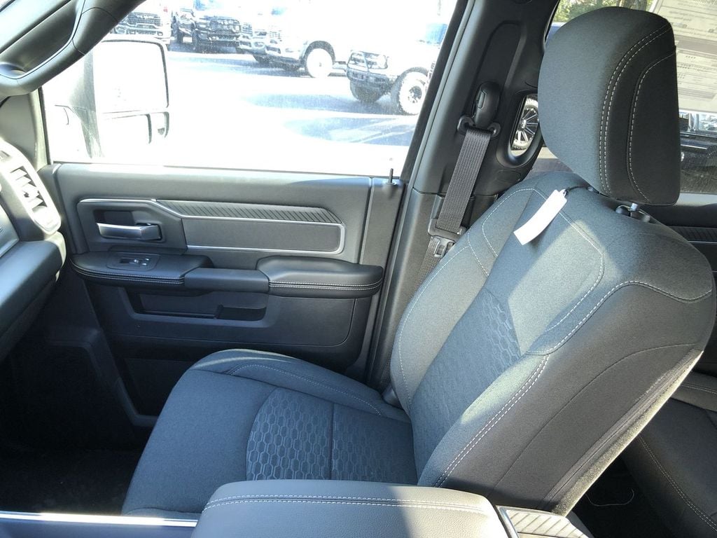 New 2026 Ram 2500 Big Horn - photo - 30