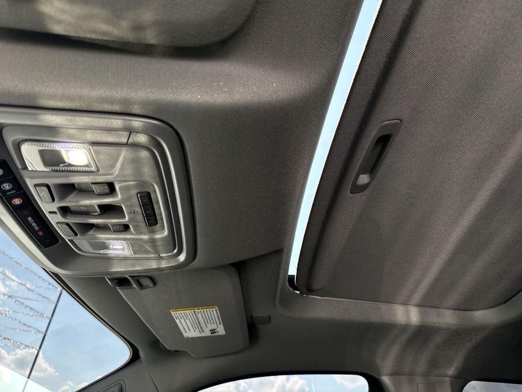 Pre-Owned 2026 Chevrolet Silverado 1500 LTZ - photo - 31