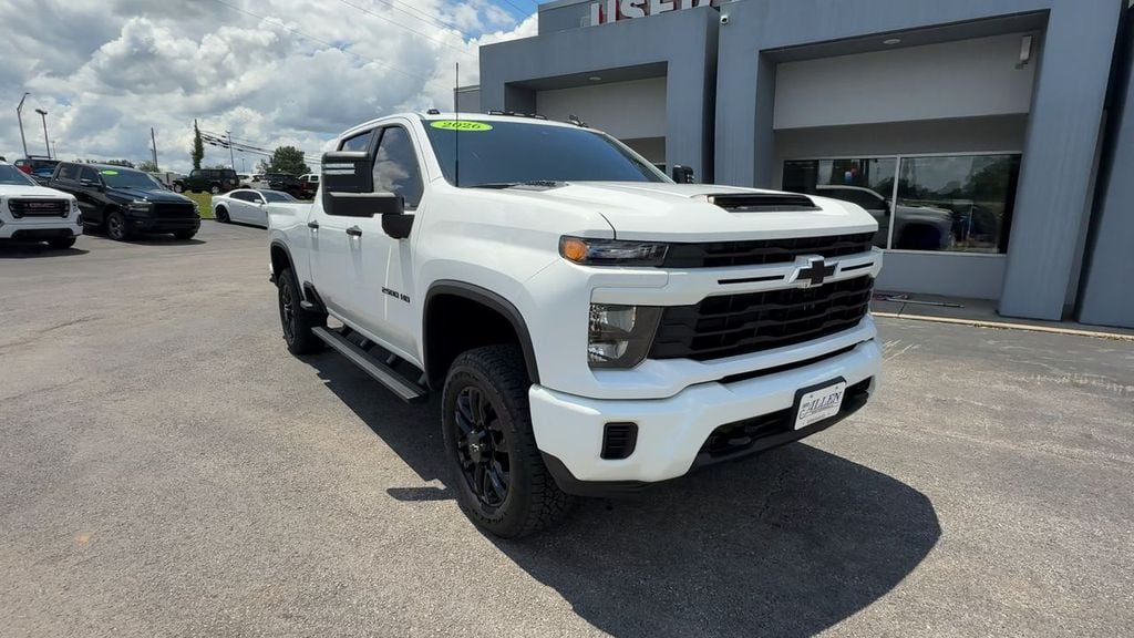 Pre-Owned 2026 Chevrolet Silverado 2500HD Custom - photo - 8