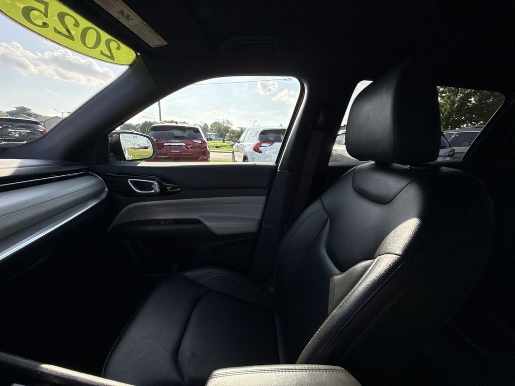 Pre-Owned 2025 Jeep Compass Limited - photo - 29