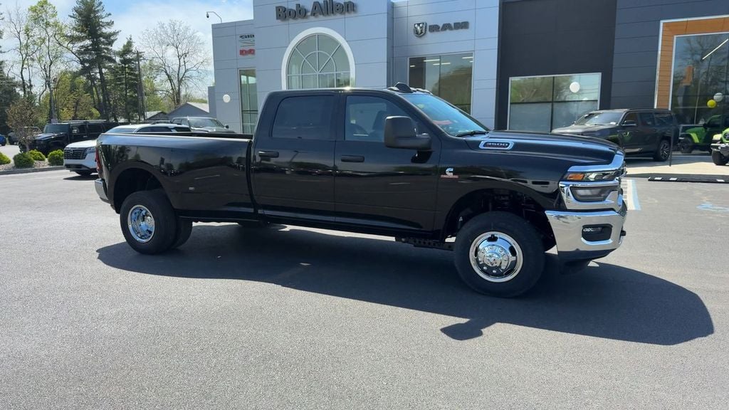 New 2026 Ram 3500 Tradesman - photo - 7