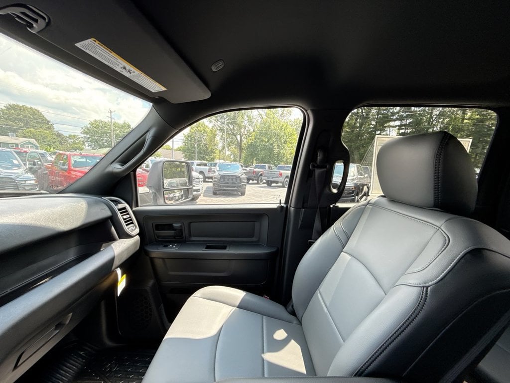 New 2026 Ram 4500HD Tradesman - photo - 27