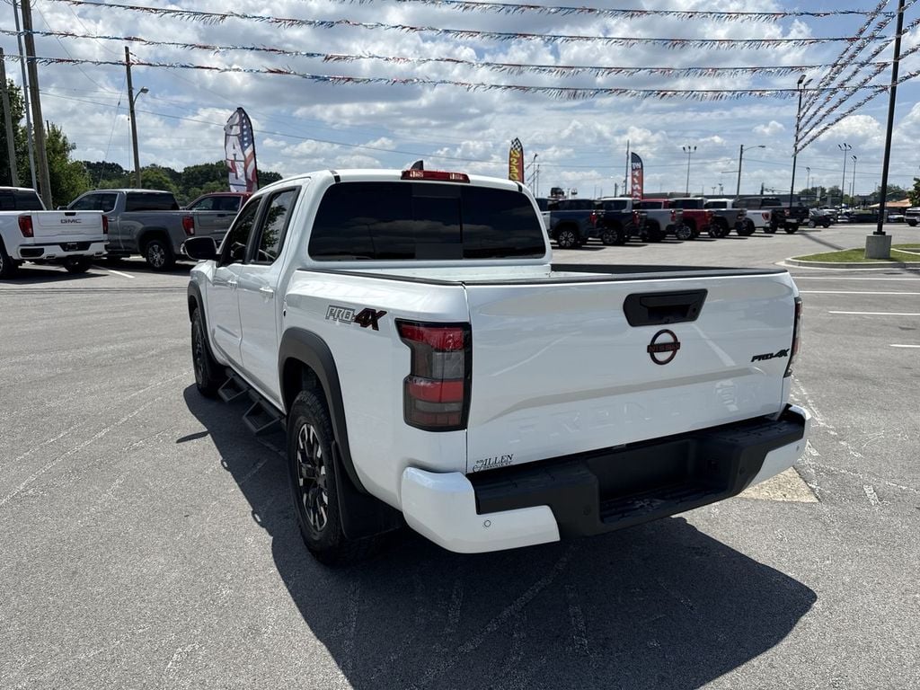 Pre-Owned 2024 Nissan Frontier PRO-4X - photo - 11