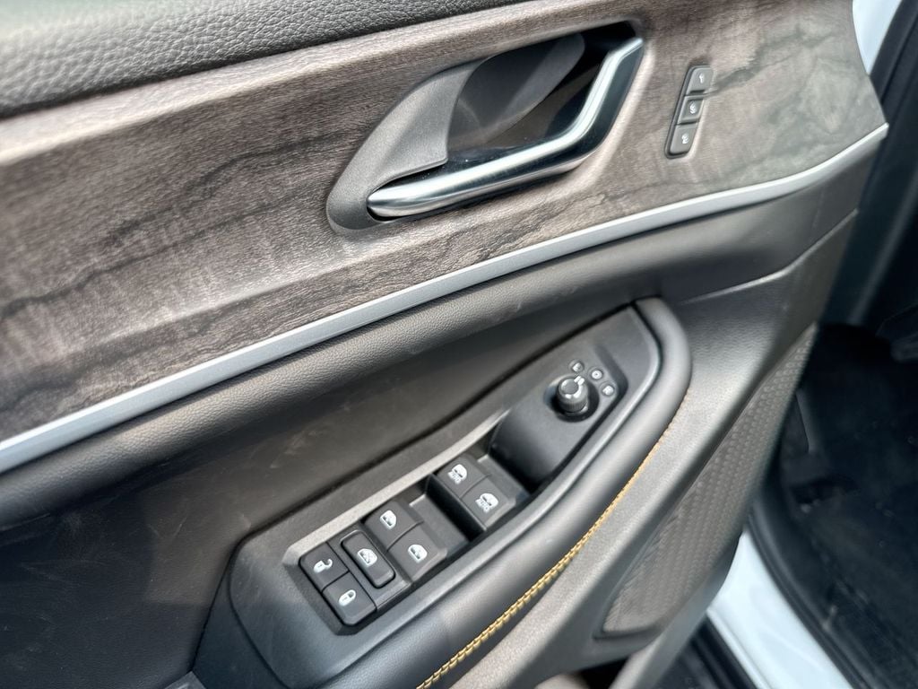 New 2026 Jeep Grand Cherokee L - photo - 21