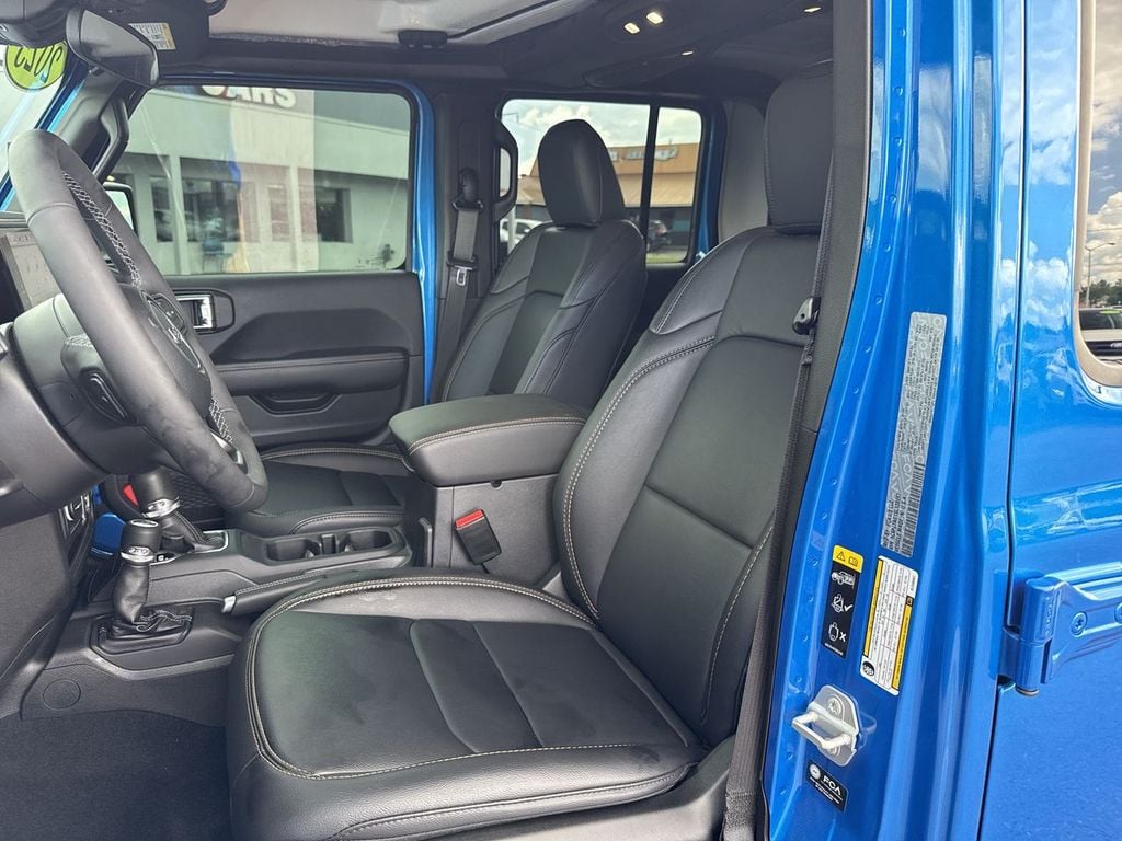 Pre-Owned 2025 Jeep Gladiator High Tide - photo - 20
