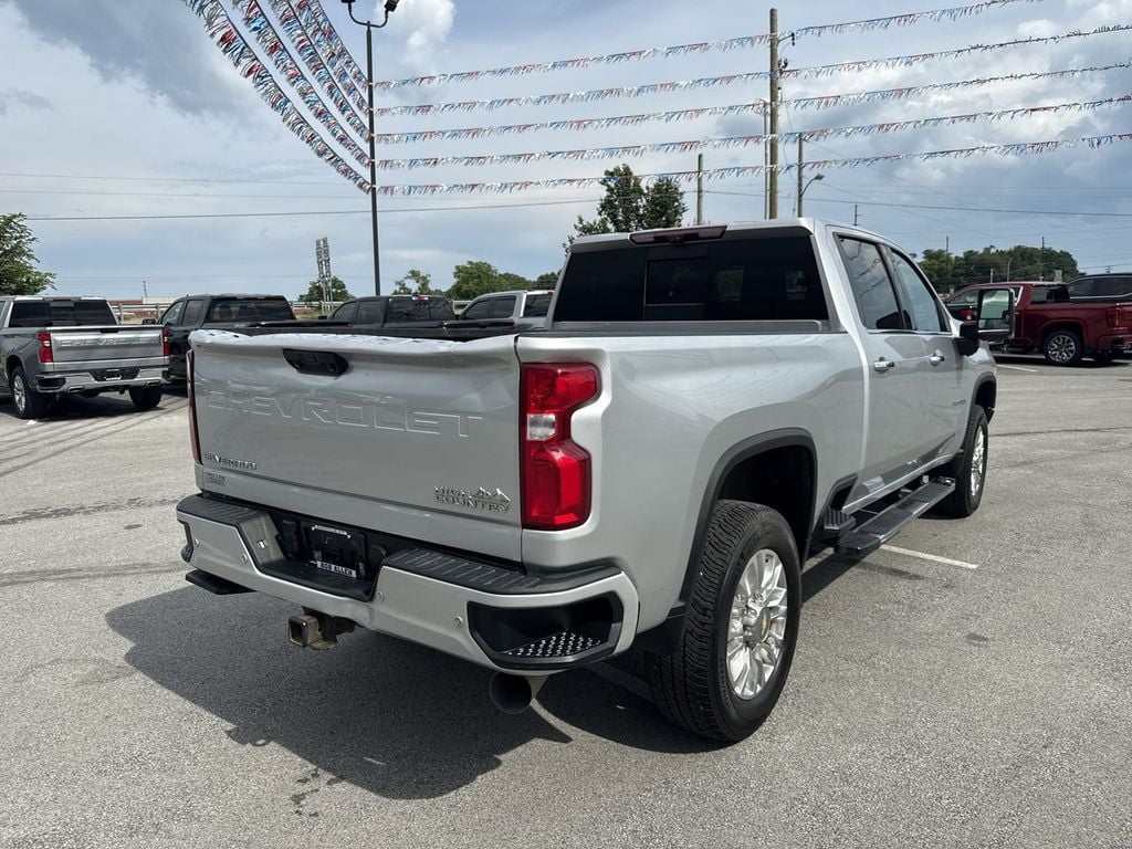 Pre-Owned 2022 Chevrolet Silverado 3500HD High Country - photo - 12