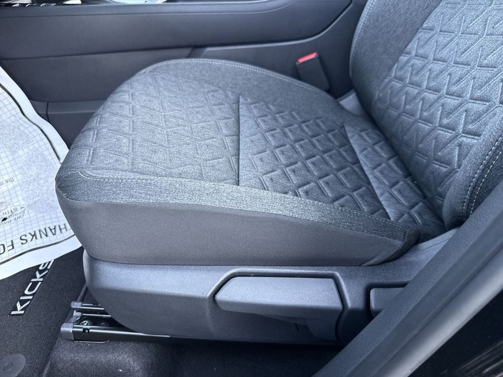 New 2026 Nissan Kicks SV - photo - 21