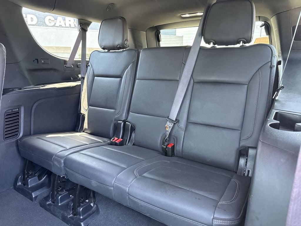 Pre-Owned 2025 Chevrolet Suburban High Country - photo - 19