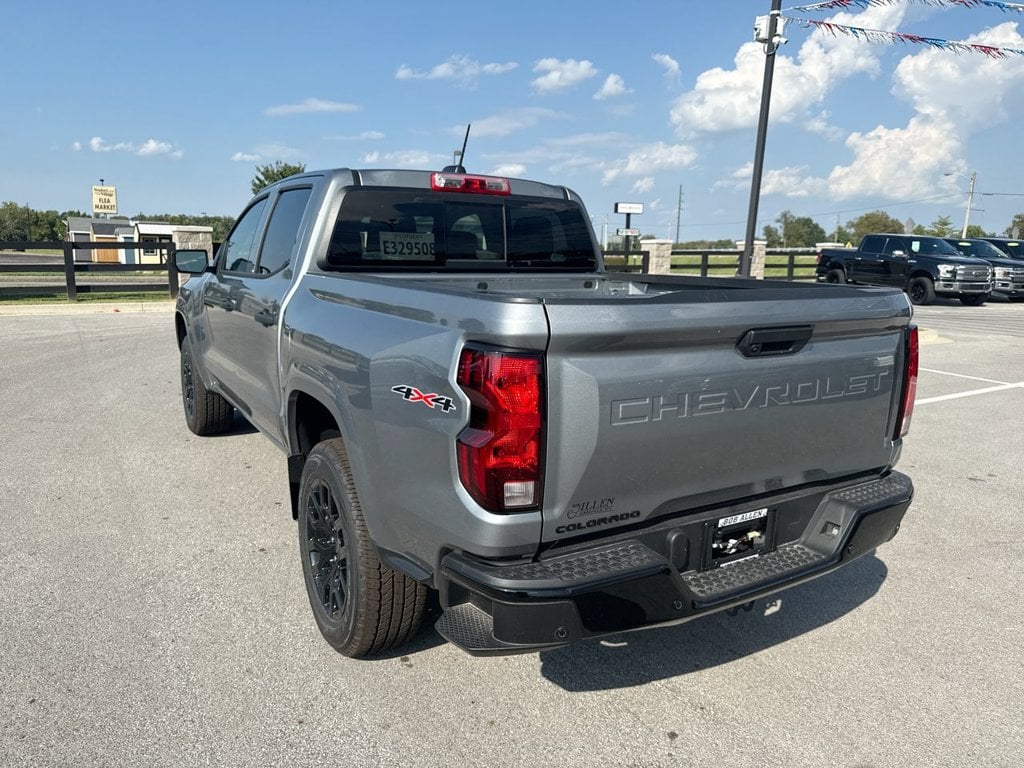 Pre-Owned 2026 Chevrolet Colorado Work Truck - photo - 11