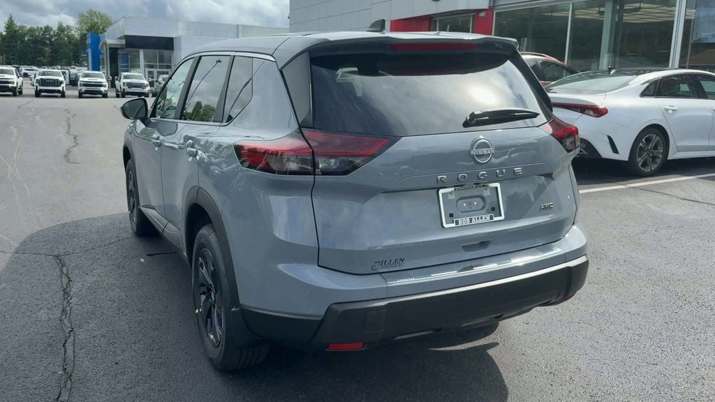 New 2026 Nissan Rogue SV - photo - 4