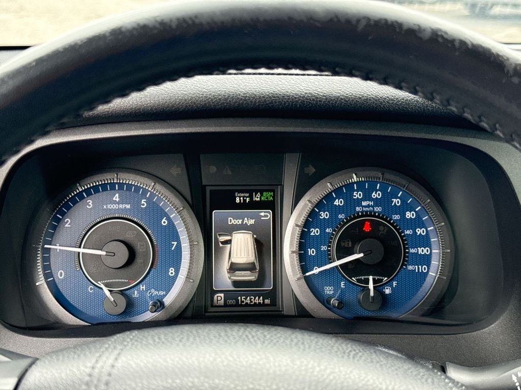Pre-Owned 2018 Toyota Sienna Limited Premium - photo - 18