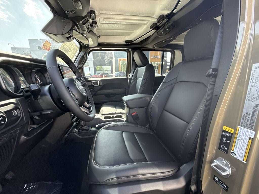 New 2026 Jeep Gladiator Sahara - photo - 20