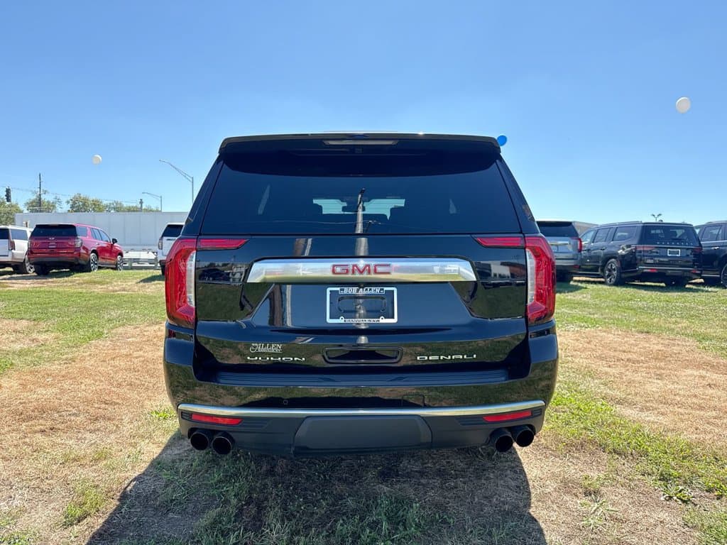 Pre-Owned 2023 GMC Yukon Denali - photo - 18
