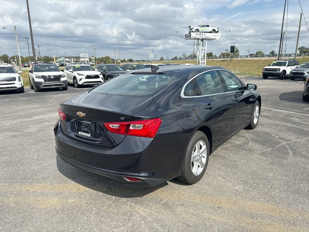 Pre-Owned 2023 Chevrolet Malibu LT - photo - 12