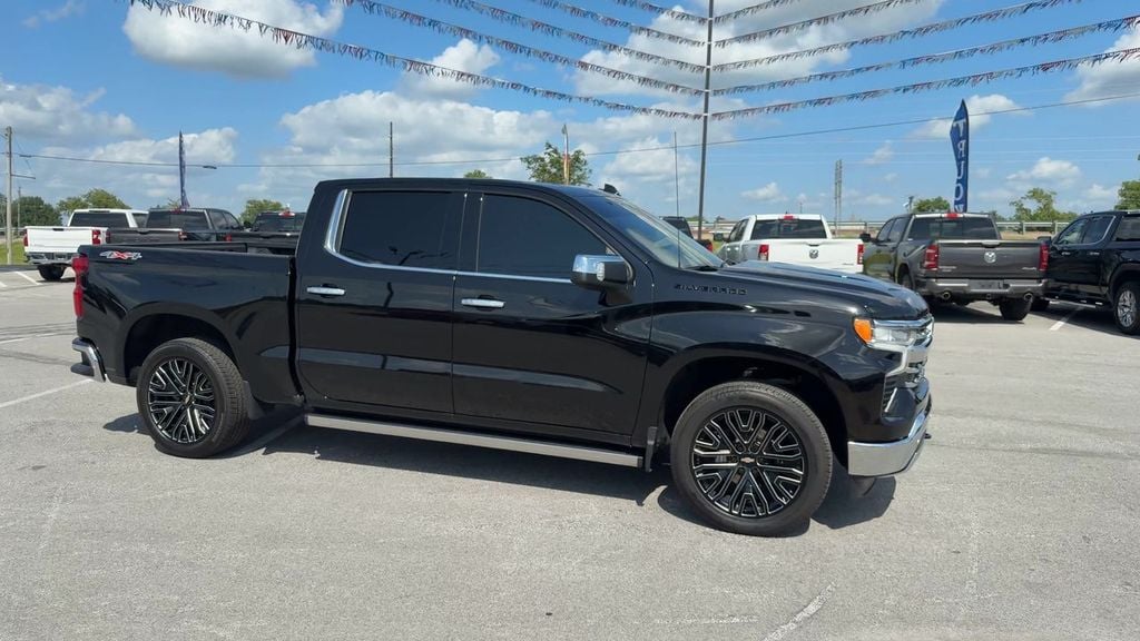 Pre-Owned 2026 Chevrolet Silverado 1500 LTZ - photo - 7