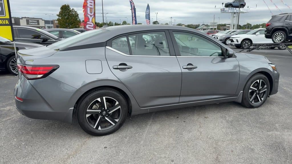 Pre-Owned 2025 Nissan Sentra SV - photo - 6