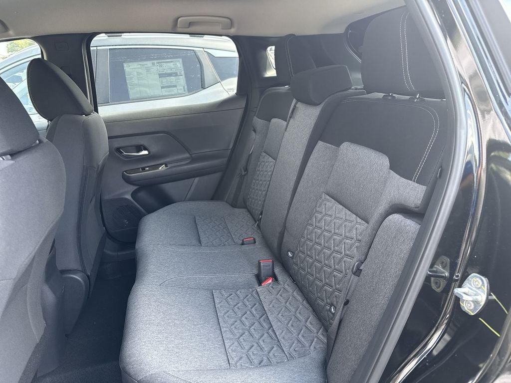 New 2026 Nissan Kicks SV - photo - 18