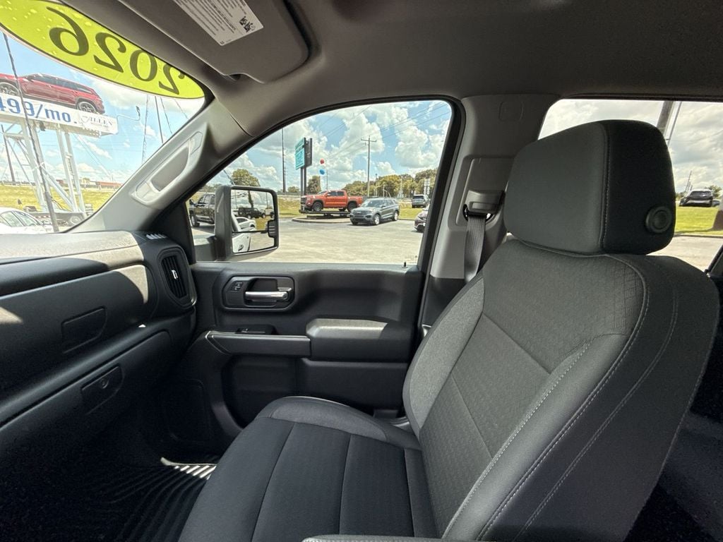 Pre-Owned 2026 Chevrolet Silverado 2500HD Custom - photo - 29