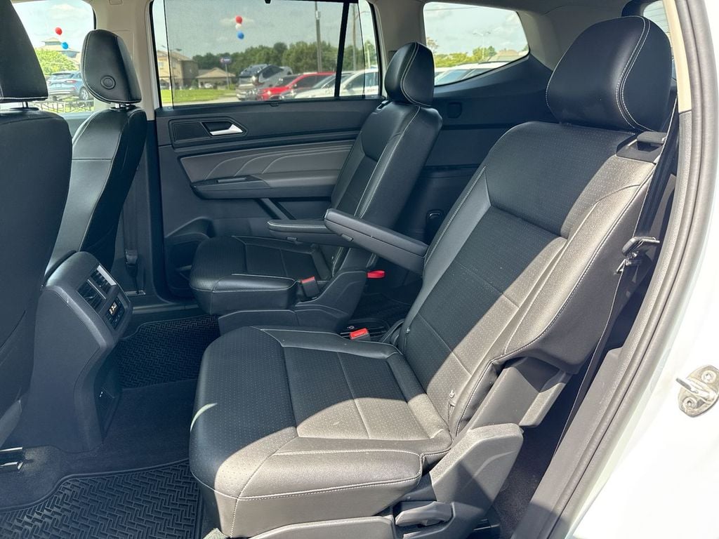 Pre-Owned 2021 Volkswagen Atlas 3.6L V6 SE w/Technology R-Line - photo - 20