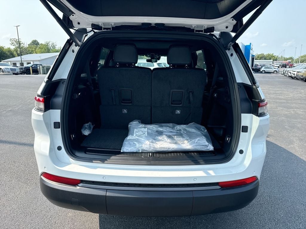 New 2026 Jeep Grand Cherokee L - photo - 16