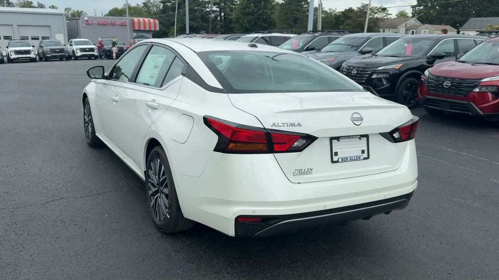 New 2026 Nissan Altima 2.5 SV - photo - 4