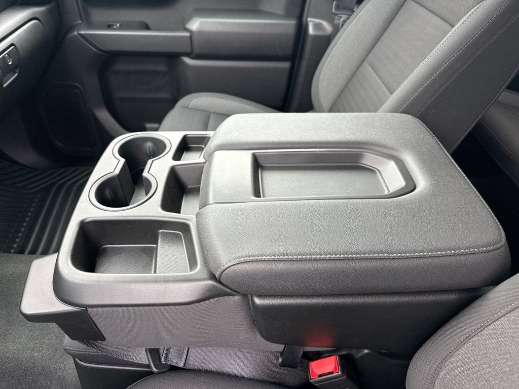 Pre-Owned 2024 Chevrolet Silverado 1500 Custom - photo - 24