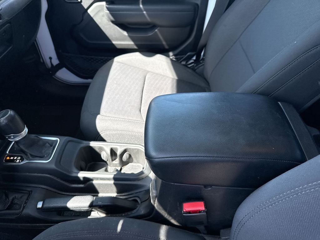 Pre-Owned 2023 Jeep Gladiator Sport S - photo - 24
