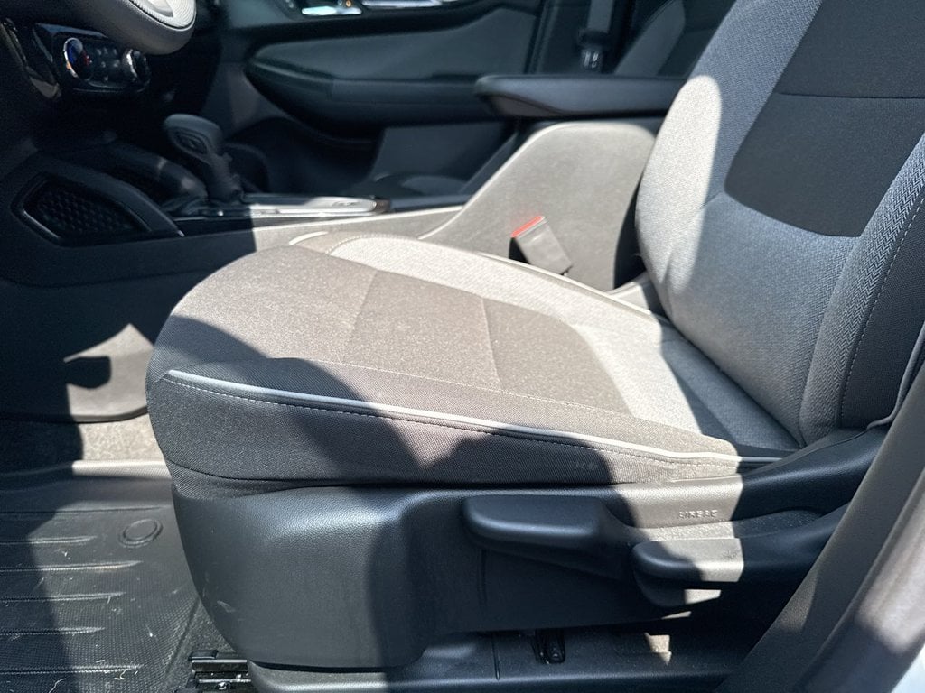 Pre-Owned 2024 Chevrolet TrailBlazer LT - photo - 21