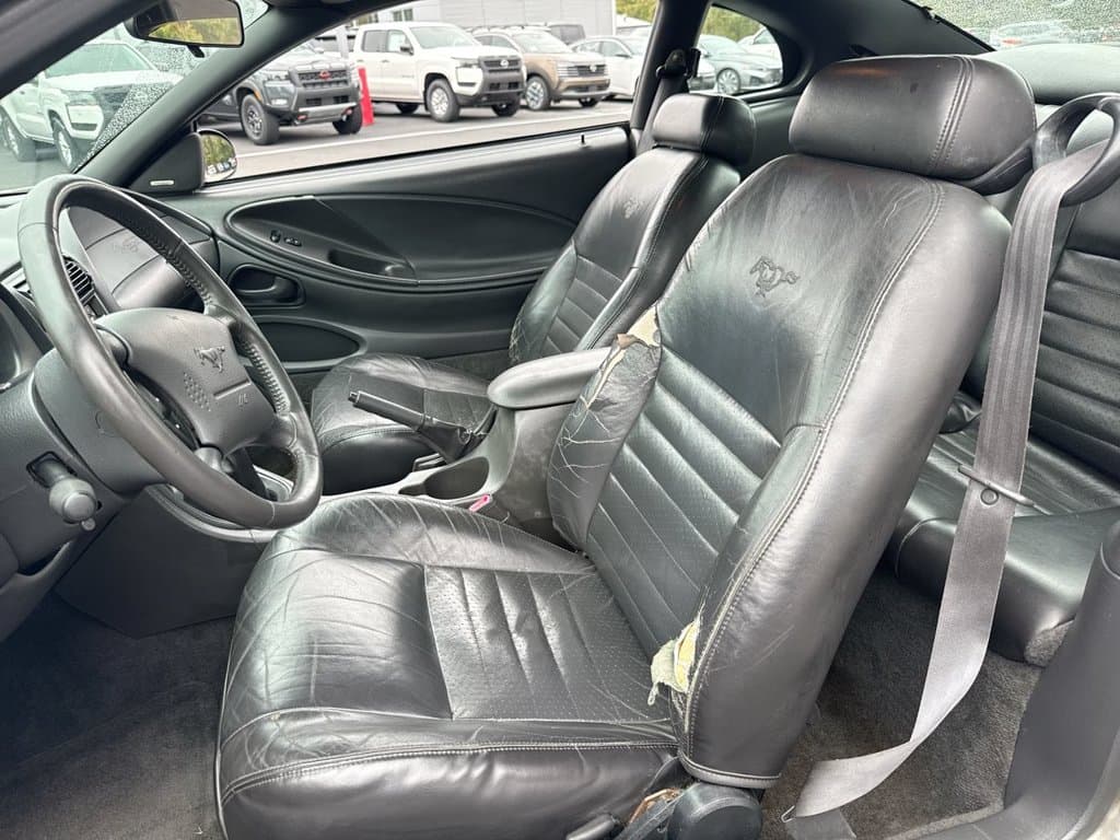 Pre-Owned 2002 Ford Mustang GT - photo - 12